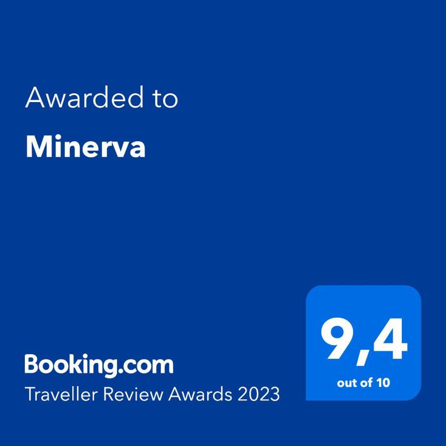 贝纳尔马德纳Minerva公寓 外观 照片